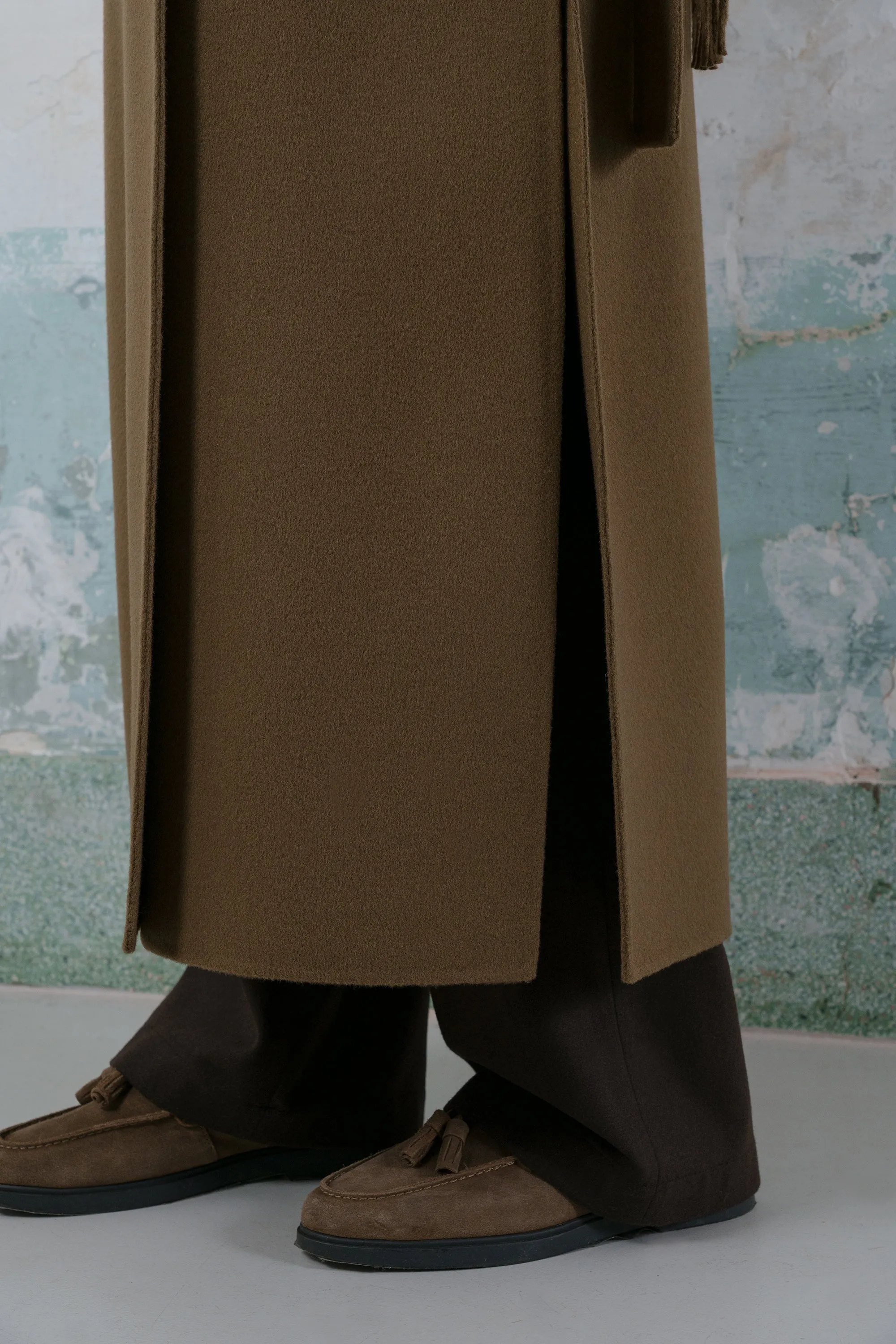 Double-faced wool-blend one-side muffler coat