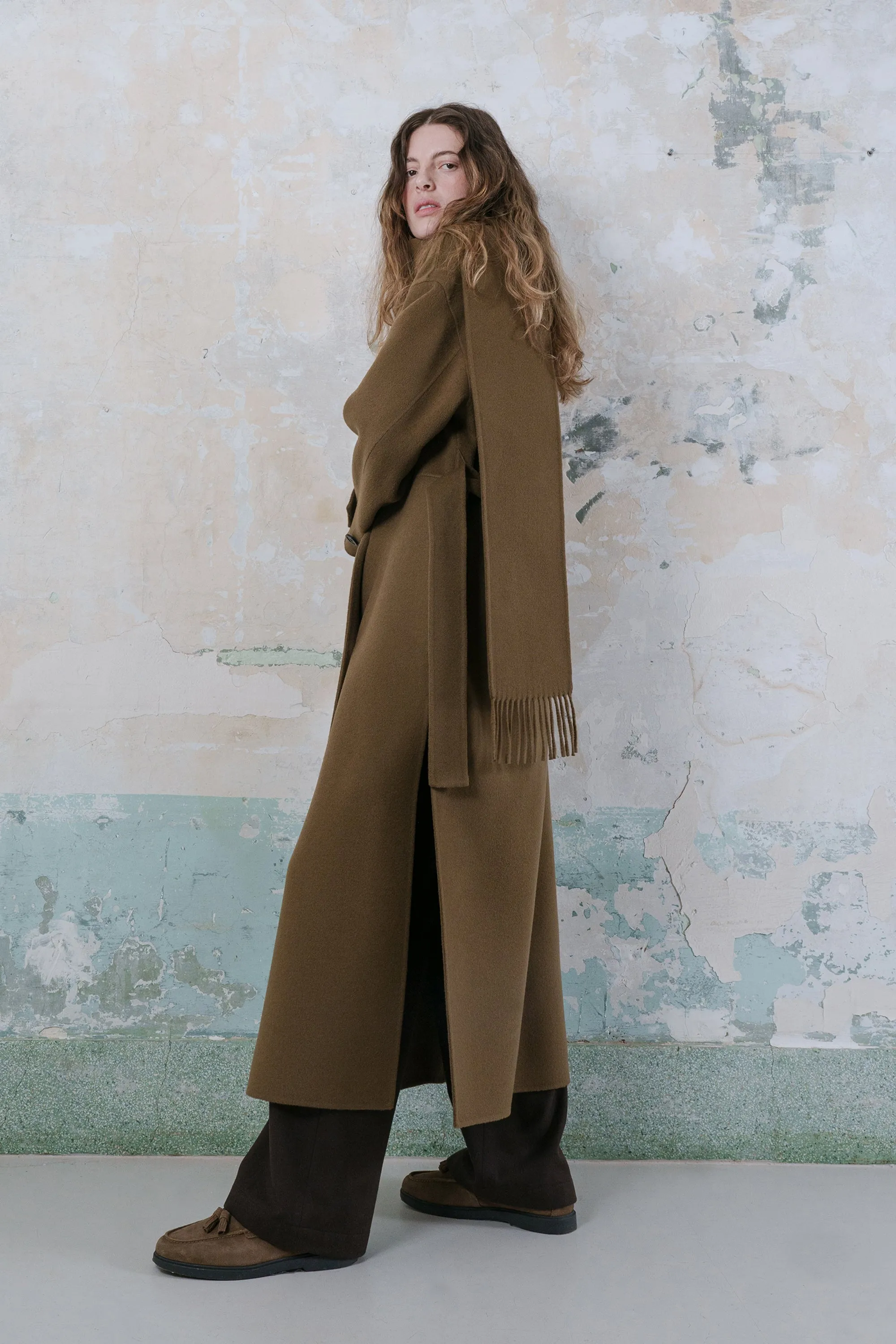 Double-faced wool-blend one-side muffler coat