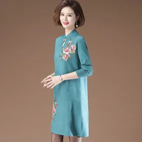 Floral Embroidery Mandarin Collar Knee Length Modern Cheongsam A-line Knit Dress