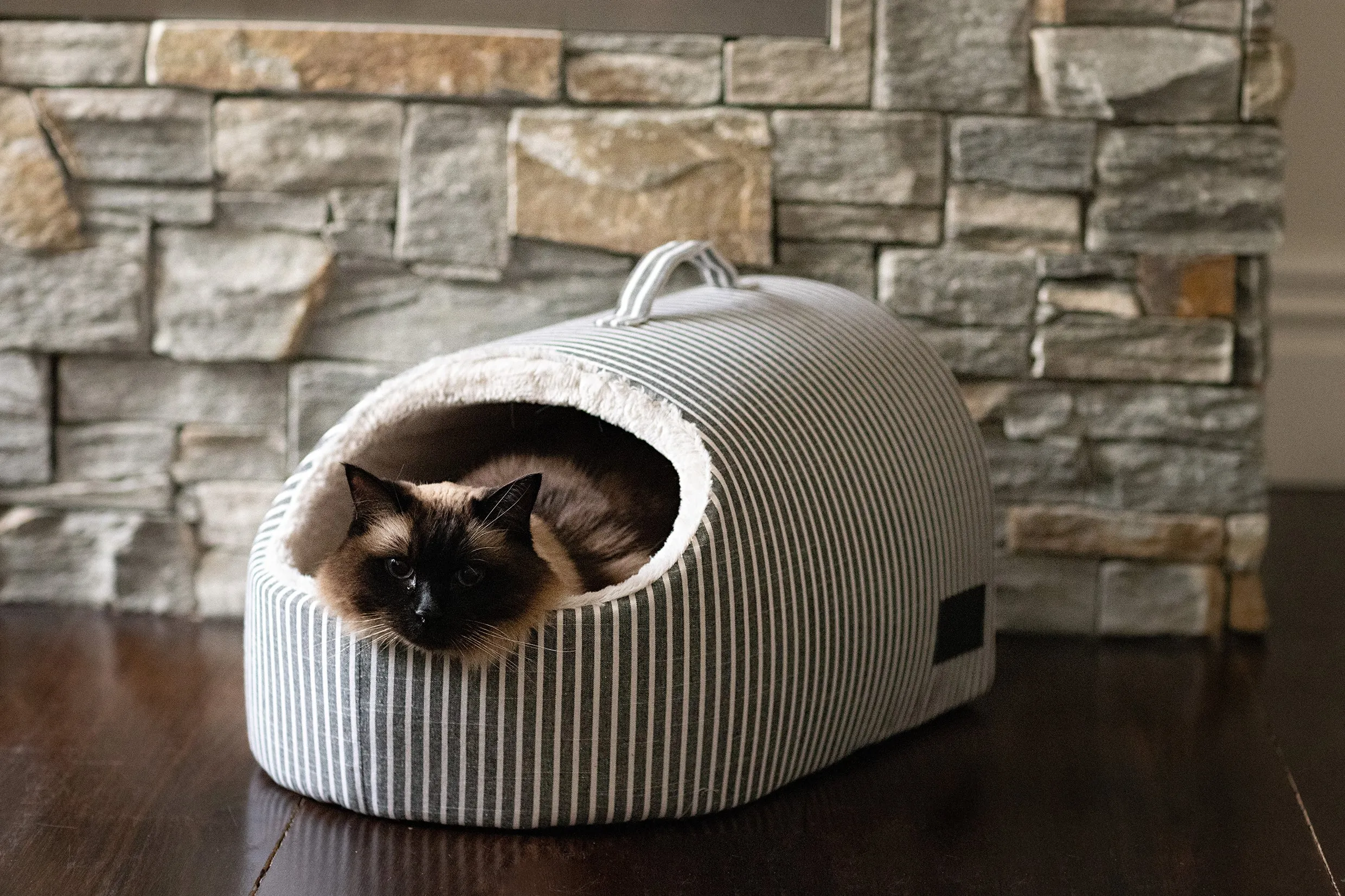 Hamptons Stripe Hideaway Cat Dome