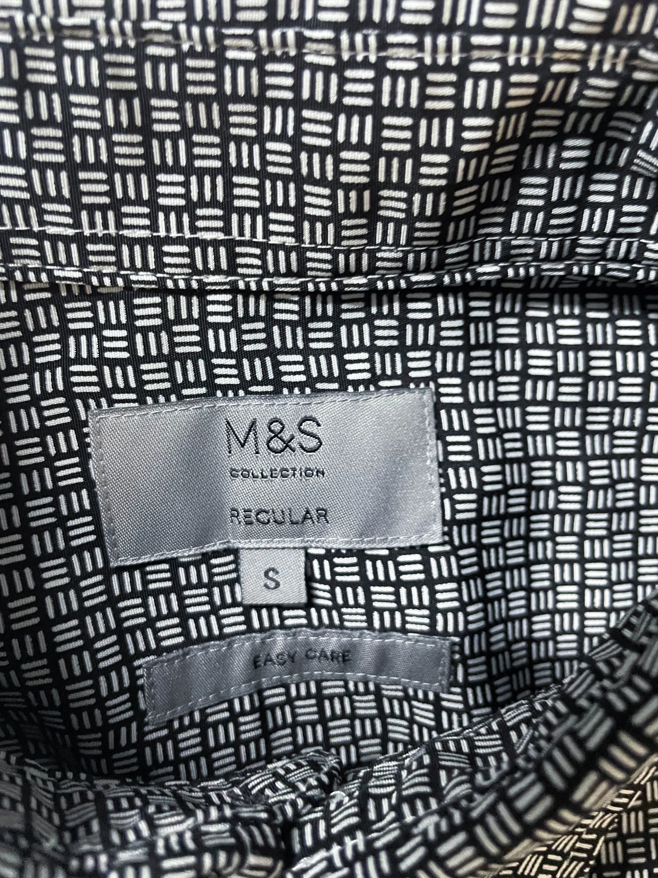 Vintage M&S Collection men's regular fit black & white geometric print short sleeve shirt in S|L31 W21| SKU 4016